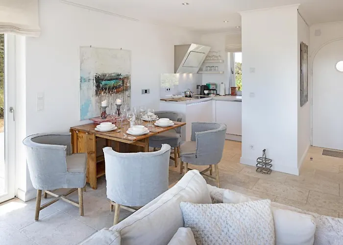 Schoene Aussicht * List